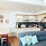 By Best Apartments