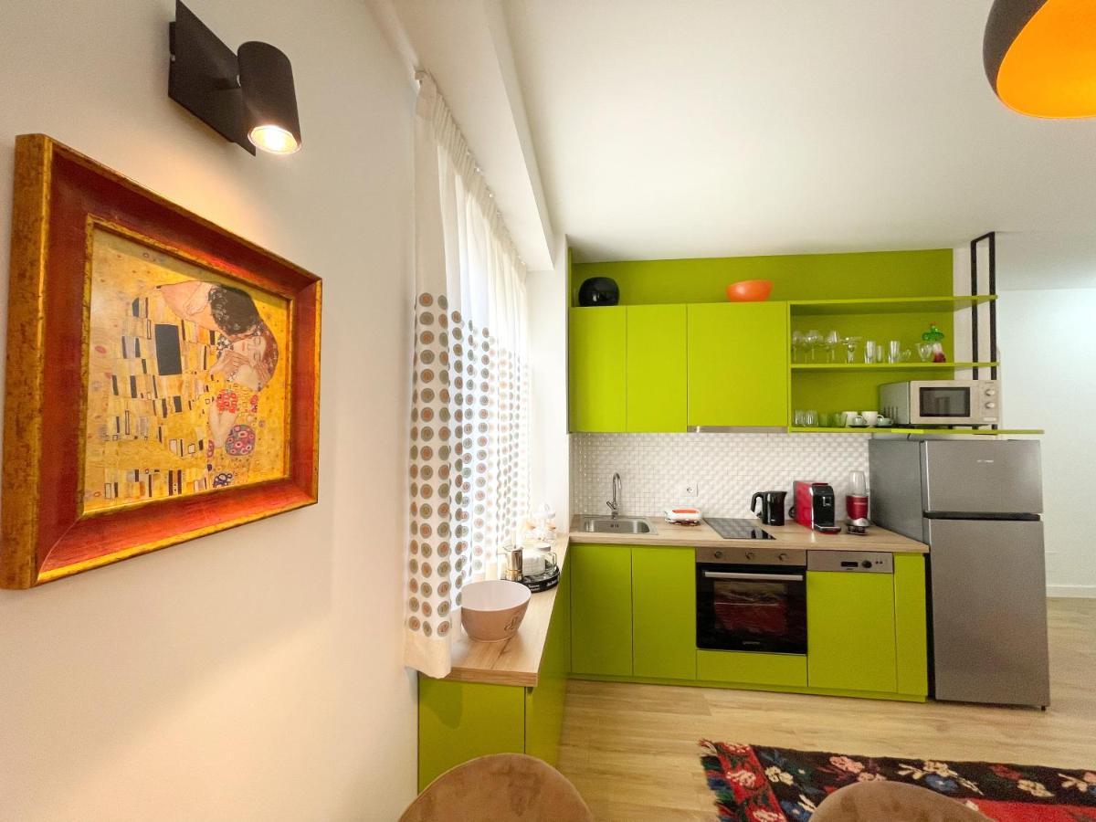 Apartment Metro *